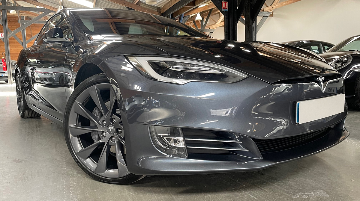 Tesla Model 3 vue avant 2025